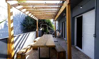 Imagem 7: Casa Comercial na Vila Madalena: Espaçosa e Versátil, com Estrutura Completa e Contrato de