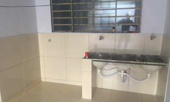 Imagem 5: Casa 2/4 com garagem coberta toda na cerâmica.no pq oeste