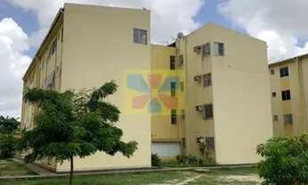 Imagem 5: Apartamento em condomínio fechado, com 2 quartos, salão de festa, portaria