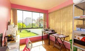 Imagem 6: Casa Ampla, Iluminada e com Terreno Espaçoso!