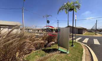 Imagem 2: Alugo Casa de Condomínio garden RNI 2 quartos portaria 24h lazer / Fica no eixo entre Rio