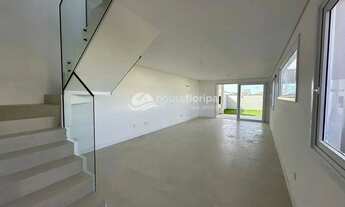 Imagem 3: Viva o melhor do Sul da Ilha Casa à venda no Jardim Campeche com 3 suítes a poucos metros