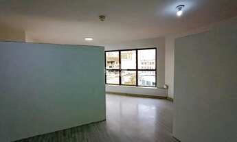 Imagem 2: Sala Comercial com banheiro social e 42m² privativos, no centro de Canoas