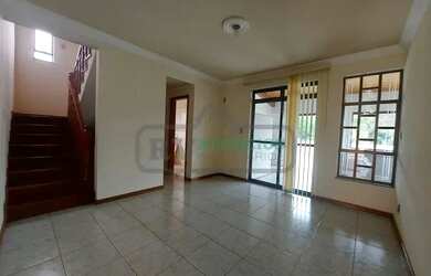 Imagem 8: RV-MAR5492 EXLENTE CASA COM AMPLO ESPAÇO E COM PLANEJADOS MADEIRA MACIÇA,OTIMA OPORTUNIDAD