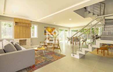 Imagem 6: Casa Residencial de 310 m² com 3 suítes, 4 vagas e churrasqueira em Pedra Redonda, Porto A