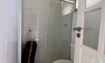 Imagem 4: Casa de condomínio para venda possui 200 metros quadrados com 4 quartos