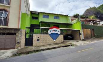 Imagem: Casa Verde Ampla no Coração de Santa Cecília