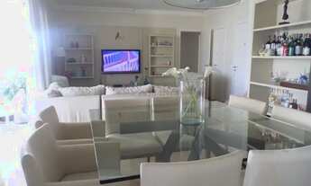 Imagem 8: Vendo Extraordinário Apartamento com Varanda Gourmet e Condomínio Clube, próximo a Parque