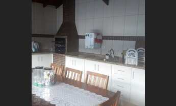 Imagem 7: Casa com piscina