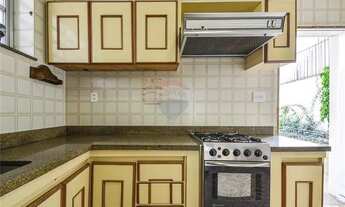 Imagem 7: Casa para venda tem 242 metros quadrados com 4 quartos em Moema - São Paulo - SP