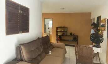 Imagem 2: Casa grande, com 3 quartos sendo 1 suíte, wc social, sala de jantar e quintal grande