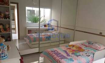 Imagem 2: Casa para venda tem 150 metros quadrados com 3 quartos em Setor Marabá - Goiânia - GO