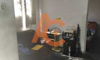 Imagem 2: Casa de dois quartos na rua Quito. Melhor localização da Penha