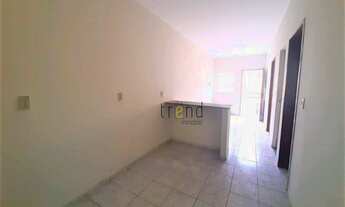 Imagem 7: Kitnet com 2 dormitórios para alugar, 40 m² por R$ 650,00/mês - Jóquei Clube - Fortaleza/C