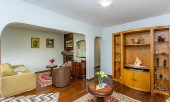 Imagem 3: Casa totalmente reformada, 3 dormitórios + edícula, entrar e morar