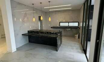 Imagem 2: Imóvel para aluguel e venda tem 254 metros quadrados com 4 quartos em Cidade Alpha - Euséb