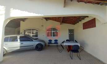 Imagem 2: Casa térrea à venda com 03 dormitórios sendo 1 suíte e 3 vagas de garagens - Jardim Satéli