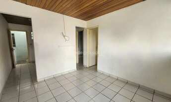 Imagem 7: Casa à venda na Vila Miguel Vicente Cury com 2 quartos, edícula e 2 vagas