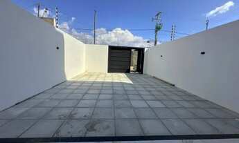 Imagem 3: Casa à venda com três quartos no bairro Cassimiro