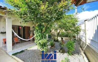 Imagem 2: Casa perto do mar no centro de Matinhos a venda