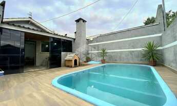 Imagem 3: Casa com piscina á venda no bairro Camobi
