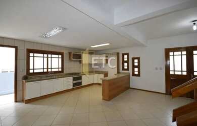 Imagem 4: Casa em condomínio anto padrão, com 5 dormitórios