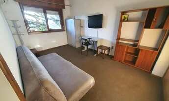 Imagem 2: Apartamento de 1 dormitório mobiliado disponível para aluguel no Centro de Pelotas RS, com