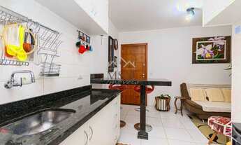 Imagem 5: SEMIMOBILIADO,1 garagem e BAIXO valor de condomínio no CORAÇÃO do Alto da XV