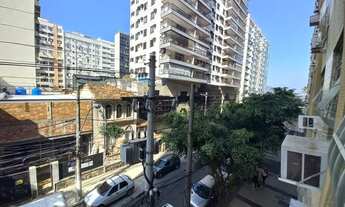 Imagem 3: Apartamento para venda possui 136 metros quadrados com 3 quartos em Icaraí - Niterói - RJ