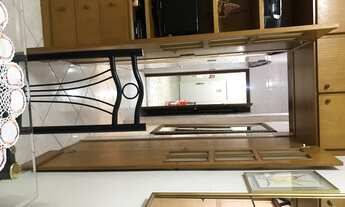 Imagem 6: Sala/quarto totalmente mobiliado, vaga de garagem, na quadra da praia da Aparecida em Sant