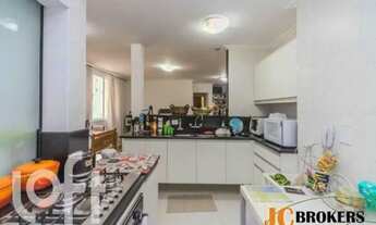 Imagem 5: Apartamento reformado com 102m² 2 Dormitórios sendo 1 suíte, Lavanderia, 1 Vaga, 3 Banhei