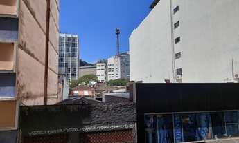 Imagem 5: Apto Centro, frente, local nobre, Rua 16 de março, excelente preço - Petrópolis - RJ