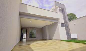 Imagem 2: Casa de Rua - Casa 3 quartos, sendo 3 suítes