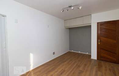 Imagem 2: Apartamento para Aluguel - Meier, 2 Quartos, 60 m2