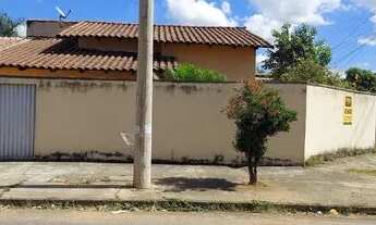 Imagem: Casa de Rua à venda com 225.71m², 3 quartos