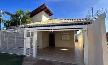 Imagem: CASA COM ÓTIMA ESTRUTURA DE LAZER NO BAIRRO