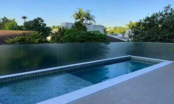 Imagem 3: Mansão em condomínio, à venda em Alphaville!! 720 m² com 4 suítes com Closet