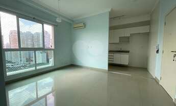 Imagem 2: Apartamento de 1 dormitório para venda ou locação em prédio com lazer