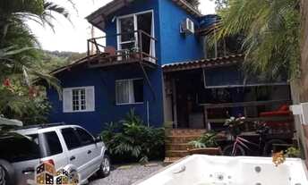 Imagem: VENDO LINDA COM SPA E HIDROMASSAGEM EM COMBURI