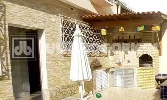 Imagem 5: CASA DUPLEX / 2 SALAS / 4 AMPLOS QUARTOS/ 4 BANHEIROS/ QUINTAL/ PISCINA