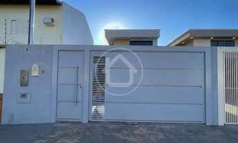 Imagem 2: CASA COM DUAS SUÍTES MAIS UM QUARTO