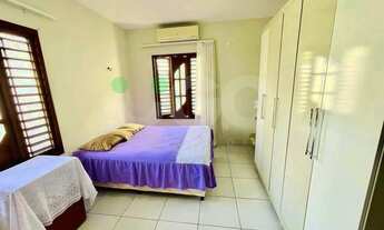 Imagem 11: Casa Térrea com ótimo espaço interno no Green Clube