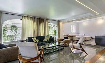 Imagem 2: Apartamento com varanda ampla em edifício de uma unidade por andar