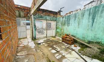 Imagem 3: Vendo 2 terrenos no centro, a casa em ponto de Laje!