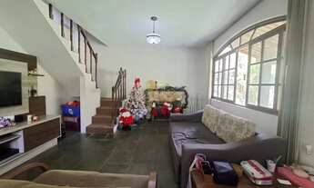 Imagem 2: Casa para Venda em Teresópolis, Albuquerque, 4 dormitórios, 2 banheiros, 2 vagas