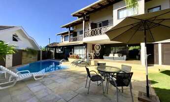 Imagem 3: Casa com 3 Suítes e Piscina Aquecida em Loteamento Prestigiado!