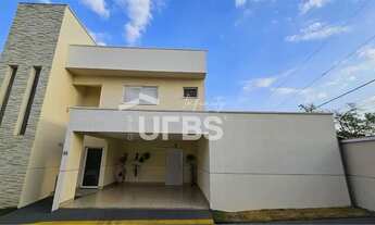 Imagem: Sobrado no Condomínio Ilha Bela