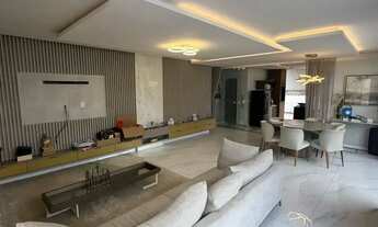 Imagem 4: LINDA CASA DE LUXO NO COND. ALPHAVILE, 4 SUITES, NASCENTE E VENTILADA, MOVEIS PROJETADO, A