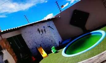 Imagem 5: Casa com espaço gourmet completo, piscina e garagem para 5 carros