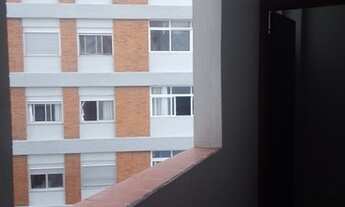 Imagem 2: Apartamento para aluguel possui 68 metros quadrados com 2 quartos em Aclimação - São Paulo